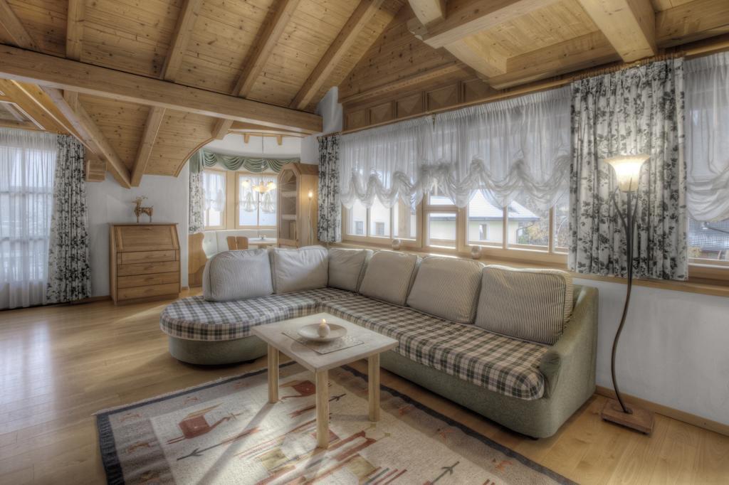 Alexander Mountain-Lodge San Vigilio Di Marebbe Phòng bức ảnh